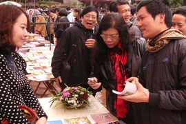 Vun đắp “mối duyên” Thơ