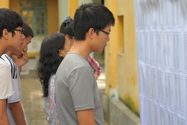 Phấp phỏng ngóng điểm vào lớp 10