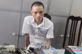 Sắm đồ xịn bằng thẻ tín dụng giả 