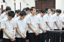 Hãi hùng “dịch vụ” đòi nợ thuê: Liên minh ma quỷ 