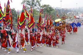 Ngày hướng về nguồn cội