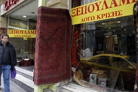 Áp đặt… cứu trợ