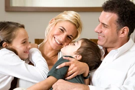 Sống đơn độc dễ bệnh tật, nghiện ngập và... chết sớm