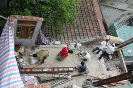 Rắc rối từ chiếc ban công