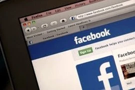 Hệ lụy từ mạng xã hội: Món “lẩu” khó nuốt 