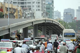 Gần 2.000 tỷ đồng giảm ùn tắc giao thông: Mơ hồ mục tiêu