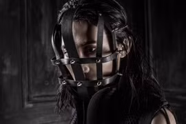 Kha Mỹ Vân ma mị với hình ảnh “chiến binh”