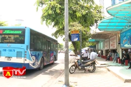 Tranh luận về thuật ngữ "xe khách đường phố" trong dự thảo Luật Giao thông đường bộ sửa đổi