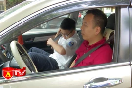 Ý kiến của dư luận xung quanh đề xuất trẻ dưới 12 tuổi không được ngồi ghế trước ô tô