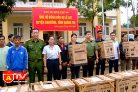 Báo An ninh Thủ đô chung tay cùng nhân dân huyện biên giới (Quảng Trị) khắc phục khó khăn do mưa lũ 