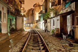 Cảm nhận Hà Nội bằng cái nhìn lạ hơn