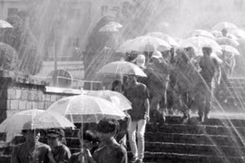 Hạn hán khốc liệt, lại "ngóng" mưa nhân tạo