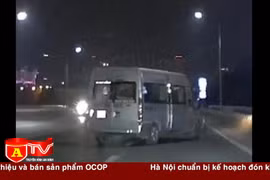 Xử phạt lái xe quay đầu trên cầu Thăng Long