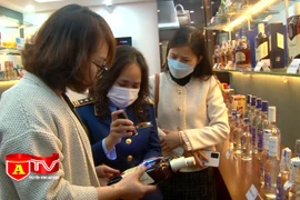 Nhận diện hàng thật, hàng giả dịp Tết