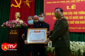 Trao bằng Tổ quốc ghi công đối với Liệt sỹ Công an nhân dân Chử Văn Khánh