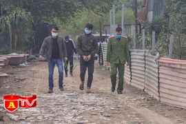 Giả làm khách rồi kề dao vào cổ lái xe taxi để cướp 500 nghìn đồng