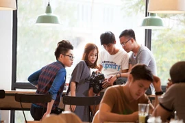 Quán quân Giọng hát Việt 2015 Đức Phúc ra MV mới "xông đất" năm 2016