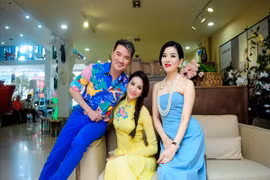 Đàm Vĩnh Hưng hội ngộ cùng Lệ Quyên và Phạm Hương