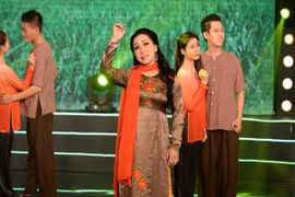 NSND Bạch Tuyết 15 năm mới hát lại "Đau xót lý chim quyên"