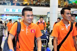 Đội tuyển Việt Nam tràn đầy hứng khởi khi đặt chân tới Malaysia