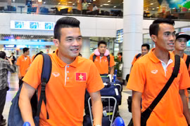 Đội tuyển Việt Nam tràn đầy hứng khởi khi đặt chân tới Malaysia