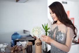 Á khôi Mỹ Duyên hút mắt với đầm dạ hội lộng lẫy