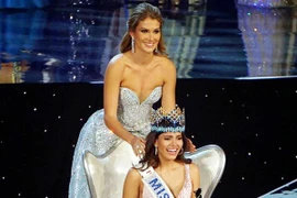 Hoa hậu Thế giới 2016: Diệu Ngọc trượt top 20, Stephanie Del Valle giành vương miện