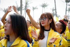 CĐV phấn khích trong lễ tri ân của FLC Thanh Hóa