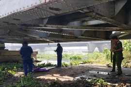 Đi câu cá té ngửa khi thấy thi thể chết nổi trên sông