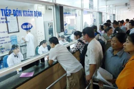 Viện phí, giá xăng đẩy CPI tháng 10 tăng