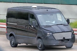 Mercedes-Benz Sprinter thế hệ mới lộ ảnh "nóng" trên đường chạy thử