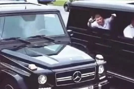 Nga trừng phạt nặng các tân điệp viên ăn mừng tốt nghiệp quá khích