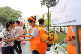 Chuỗi các hoạt động cộng đồng tại phố đi bộ Hồ Gươm