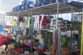 Kiểm tra 3 tổng kho đồ gia dụng, tạm giữ hàng hóa nghi vấn trị giá cả trăm triệu đồng