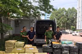 Khởi tố tội danh giết người đối với chủ và lái xe ô tô khiến chiến sỹ Cảnh sát cơ động hy sinh