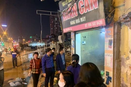 Dự án đường vành đai II tại Hà Nội: Lãnh đạo quận trực tiếp vận động, những hộ dân cuối cùng ở phường Đồng Tâm bàn giao mặt bằng