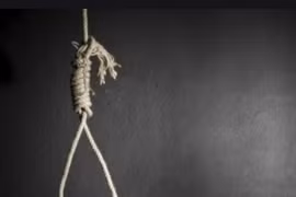 Chủ tịch xã tử vong trong tư thế treo cổ