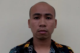 Va chạm hỏng xe ô tô rồi bỏ trốn, người đàn ông bị truy nã