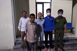 Giúp đỡ người đàn ông đi lạc hàng chục cây số trong đêm tối