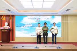 Nhiều cá nhân, tập thể của EVNHANOI được khen trong phong trào toàn dân bảo vệ an ninh Tổ quốc