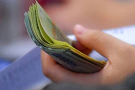 Nhất trí cao việc giảm thuế cho cá nhân và doanh nghiệp