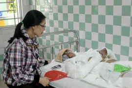 Éo le chuyện nữ vệ sĩ bị người yêu dội axit