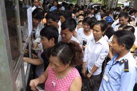 Sĩ tử lại nhốn nháo dồn về Văn Miếu