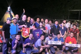 Đoàn “phượt Vespa xuyên Đông Nam Á” về đến Hà Nội