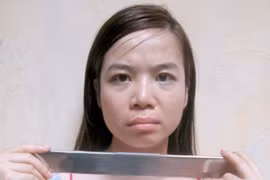 Gái bán dâm 200 USD mới ra tù, lại bị bắt