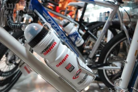 Chán xe máy, dân văn phòng đi làm bằng xe đạp