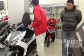 Vừa bán ngày đầu, Air Blade 125 đã “vênh” 2 triệu đồng