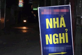 Người Hà Nội lục tục kéo nhau vào...nhà nghỉ