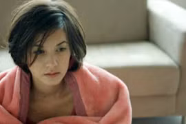 Dụ thiếu nữ đi khám thai, rồi cưỡng hiếp