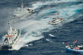Tàu Nhật và Đài Loan giao chiến dữ dội trên biển
